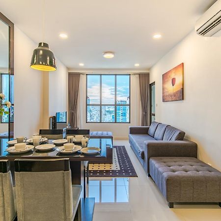 The Manner Apartment Icon 56 Rooftop Pool Bandar Ho Chi Minh Luaran gambar